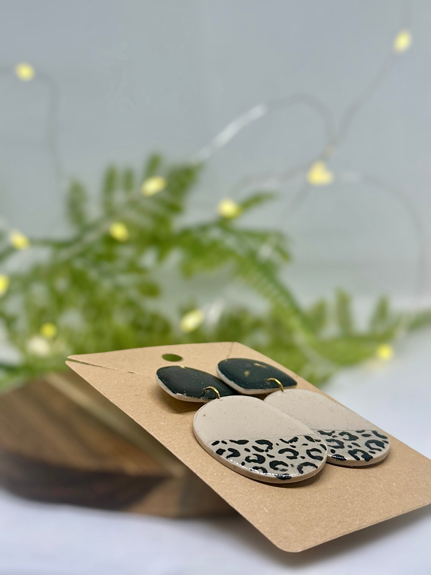 Leopard print design retro look stud earrings